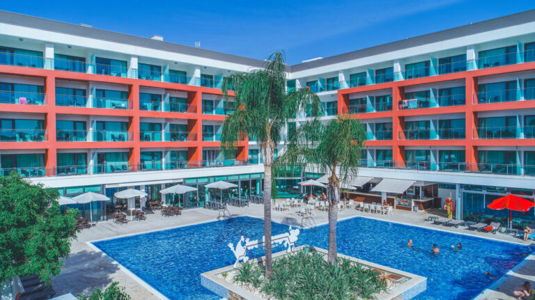 Vista Aquashow Hotel