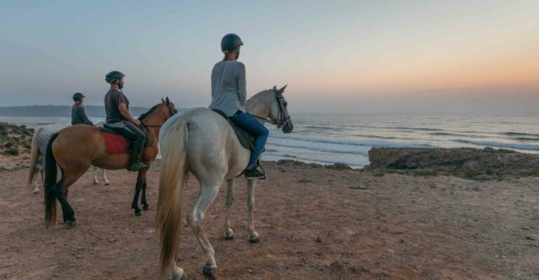 PASSEIO-A-CAVALO-NA-PRAIA